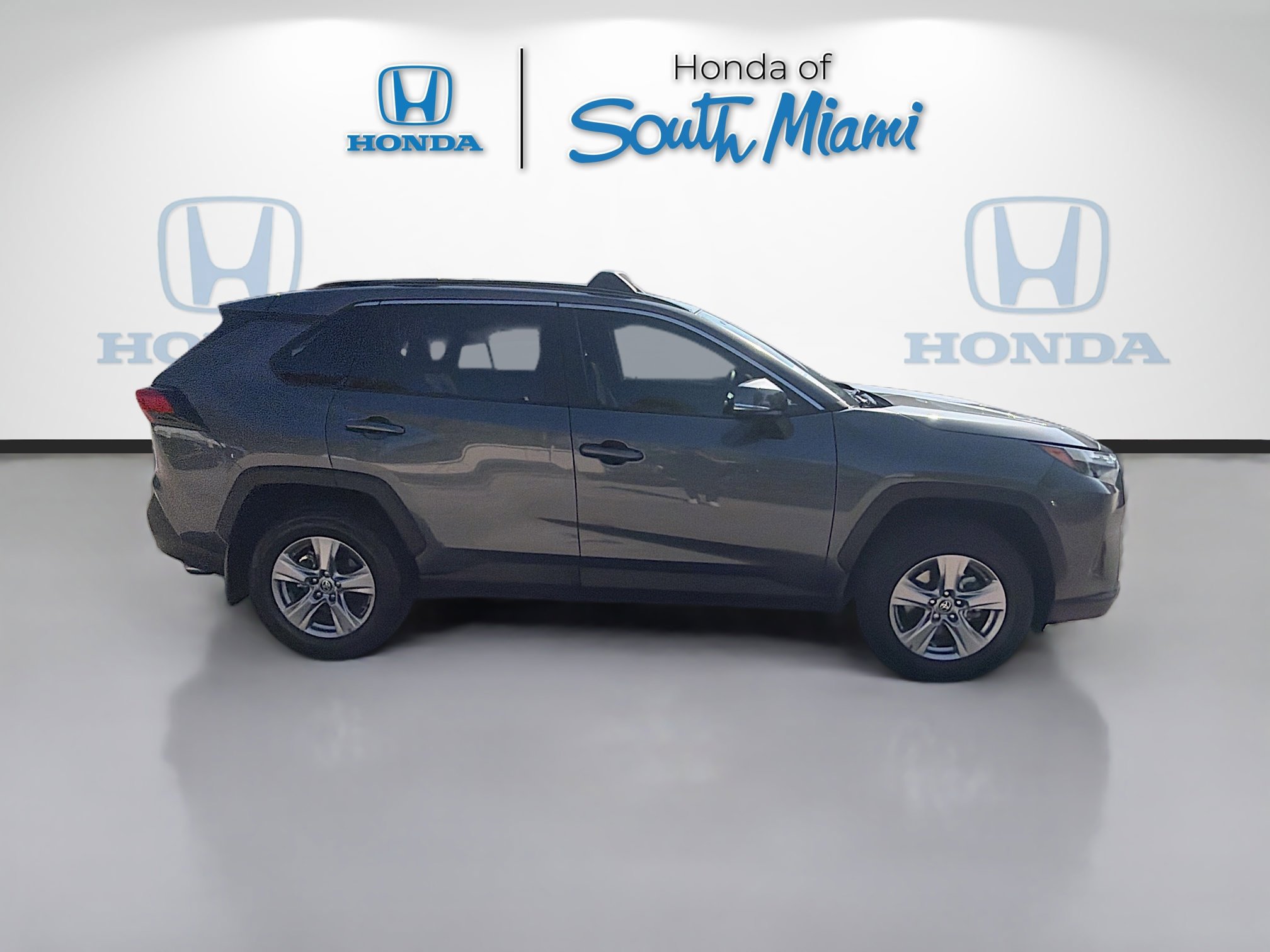 Used 2023 Toyota RAV4 XLE w/ Convenience Package AWD/4WD image 8
