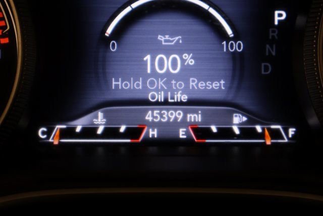 Used 2020 Jeep Cherokee Trailhawk w/ Comfort/Convenience Group image 16