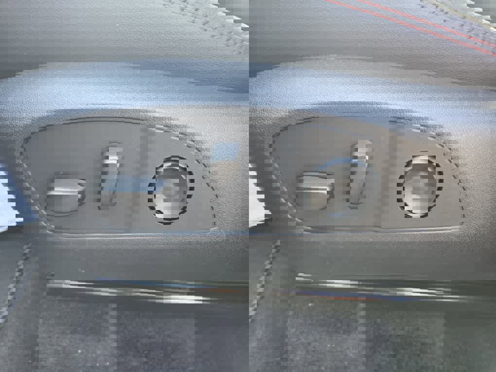 New 2026 Chevrolet Traverse RS image 15