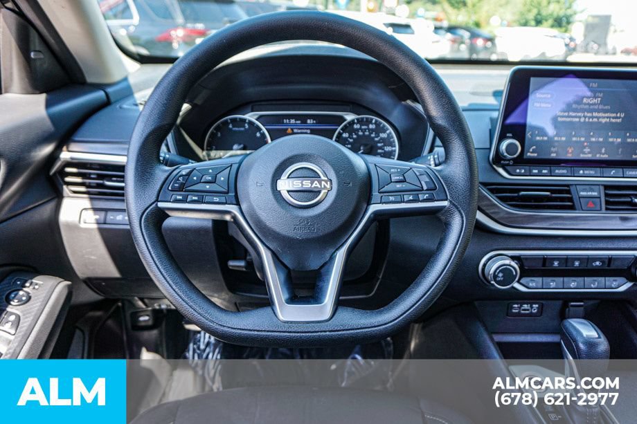 Used 2025 Nissan Altima 2.5 SV FWD image 27