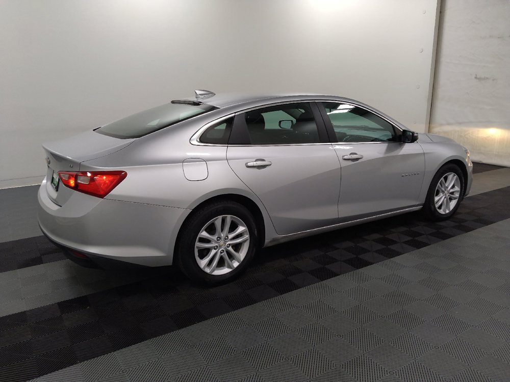 Used 2018 Chevrolet Malibu LT FWD image 10