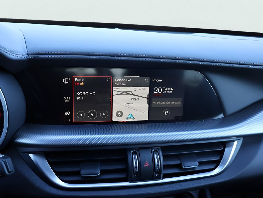 New 2025 Alfa Romeo Stelvio Sprint AWD/4WD image 24