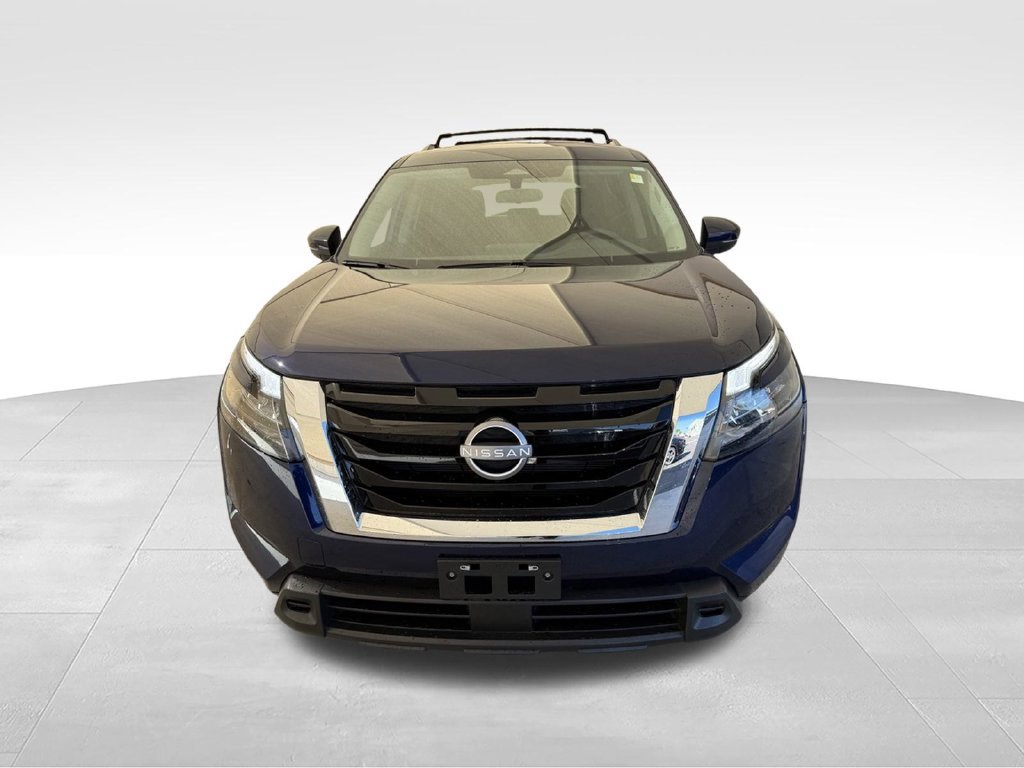 Used 2024 Nissan Pathfinder SV AWD/4WD image 4