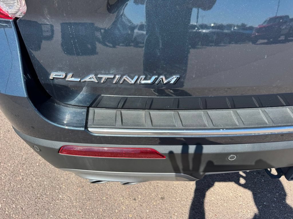 Used 2023 Ford Explorer Platinum w/ Technology Package AWD/4WD image 35