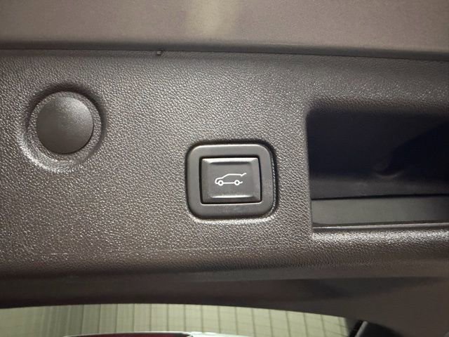 Used 2024 Chevrolet Equinox LT w/ LPO, Floor Liner Package image 21