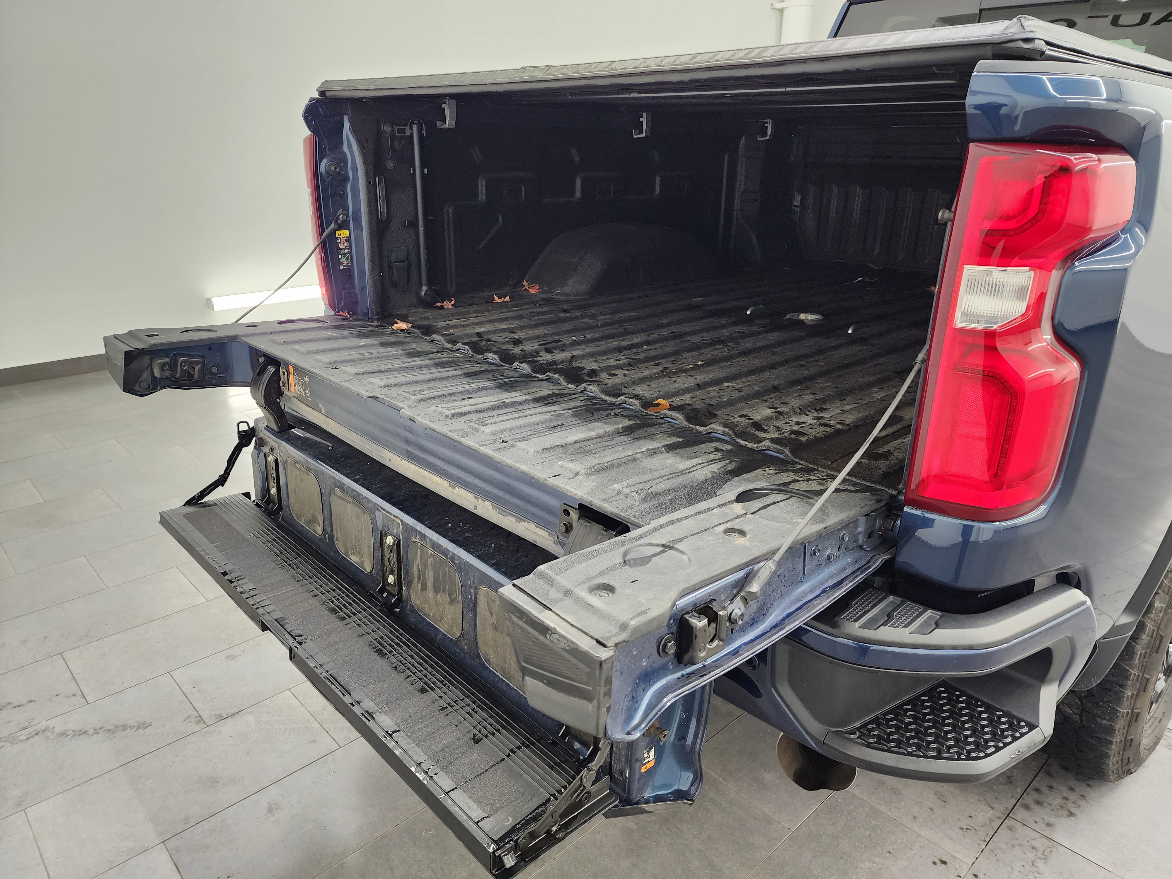 Used 2023 Chevrolet Silverado 3500 LTZ w/ LTZ Plus Package image 32