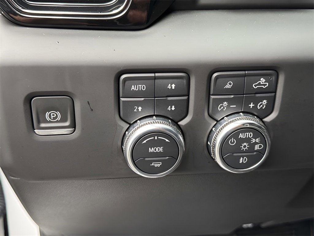 Used 2022 GMC Sierra 1500 AT4 w/ AT4 Premium Package image 20