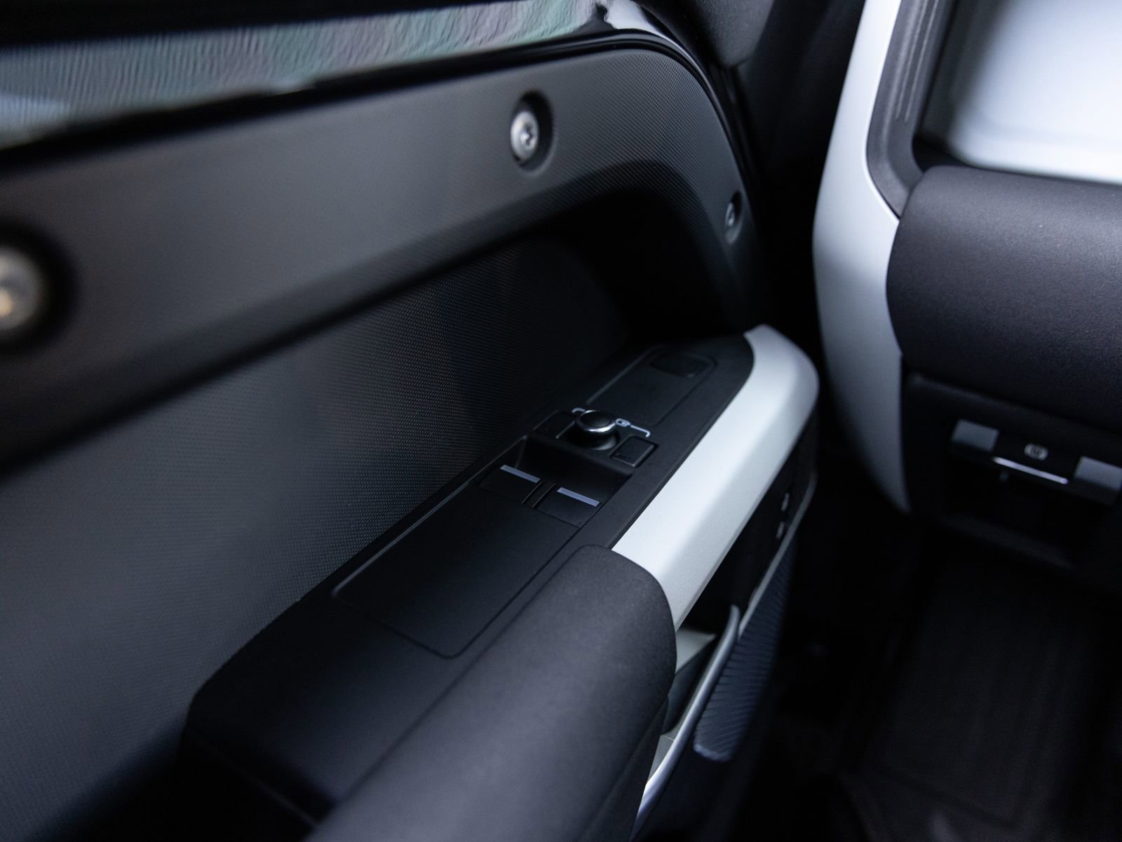 Used 2022 Land Rover Defender 90 S image 17