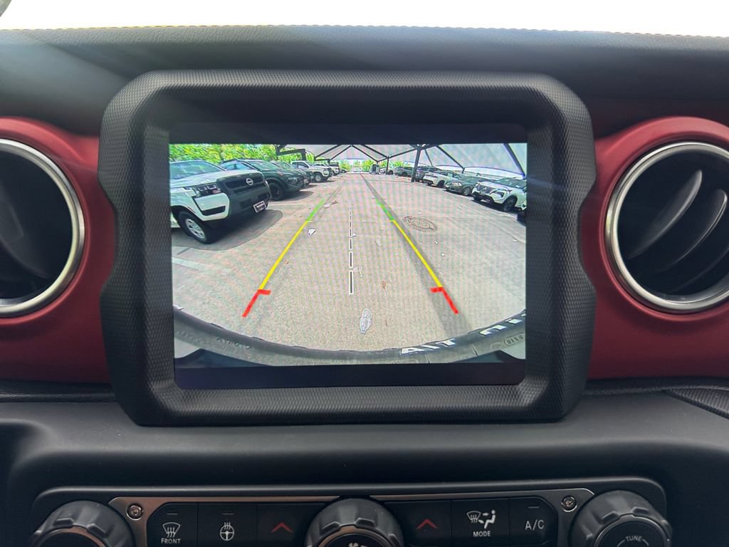 Used 2018 Jeep Wrangler Unlimited Rubicon w/ Dual Top Group AWD/4WD image 27