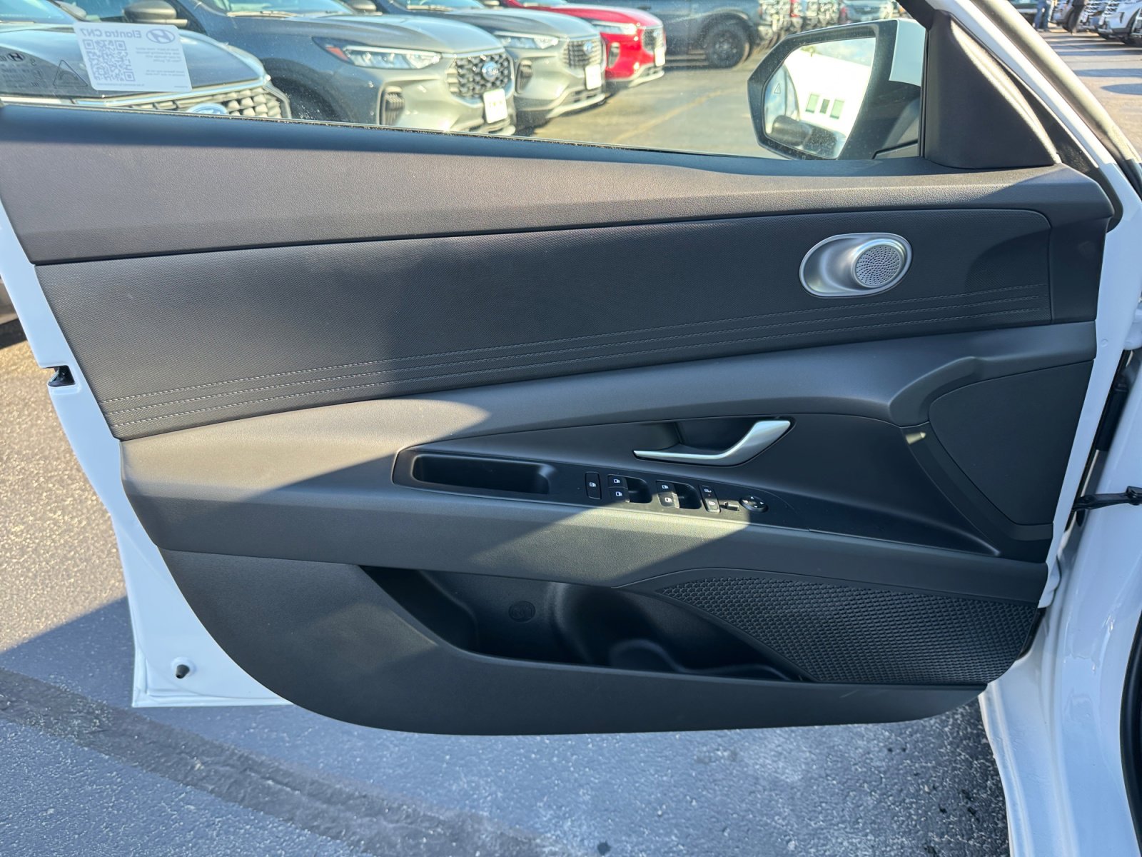 New 2025 Hyundai Elantra SE image 22