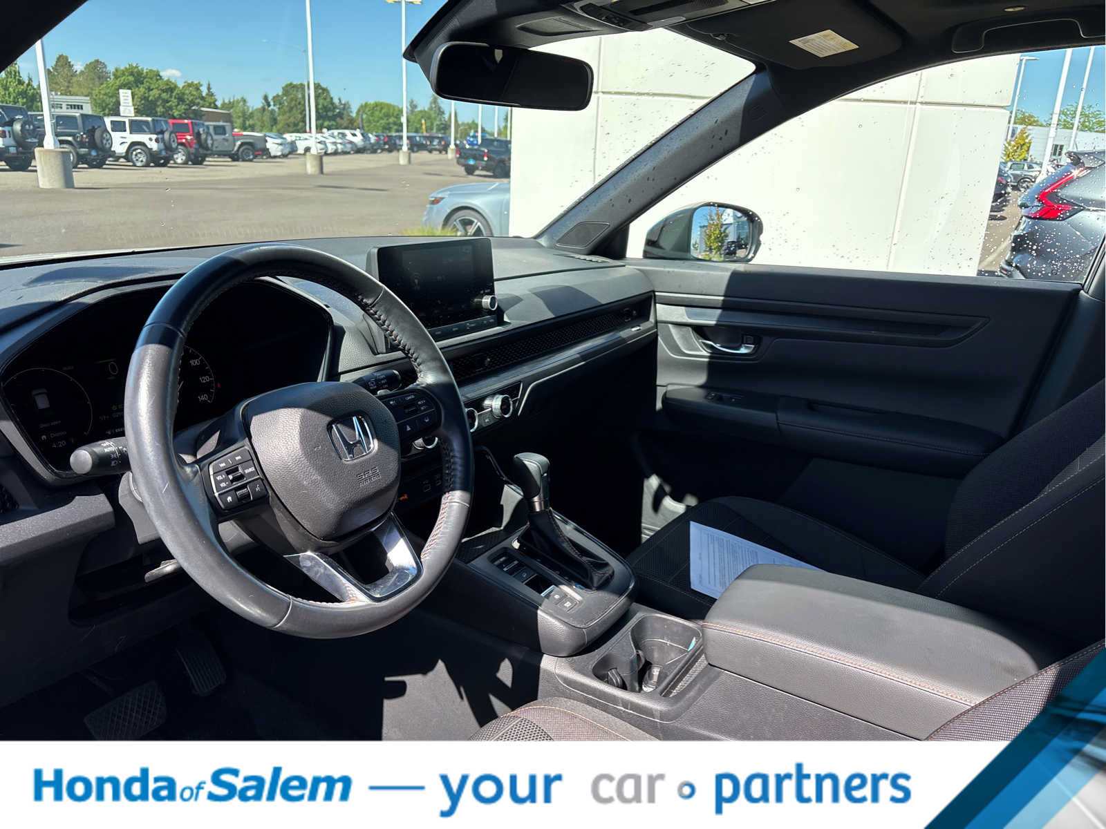 Used 2023 Honda CR-V Sport image 2