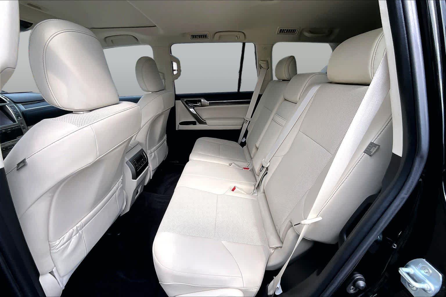 Used 2021 Lexus GX 460 Premium w/ Premium Package AWD/4WD image 20