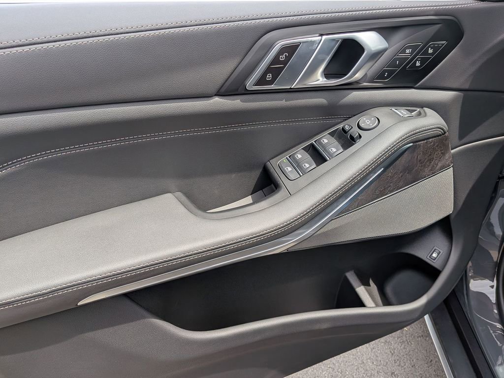 New 2026 BMW X5 xDrive50e image 13
