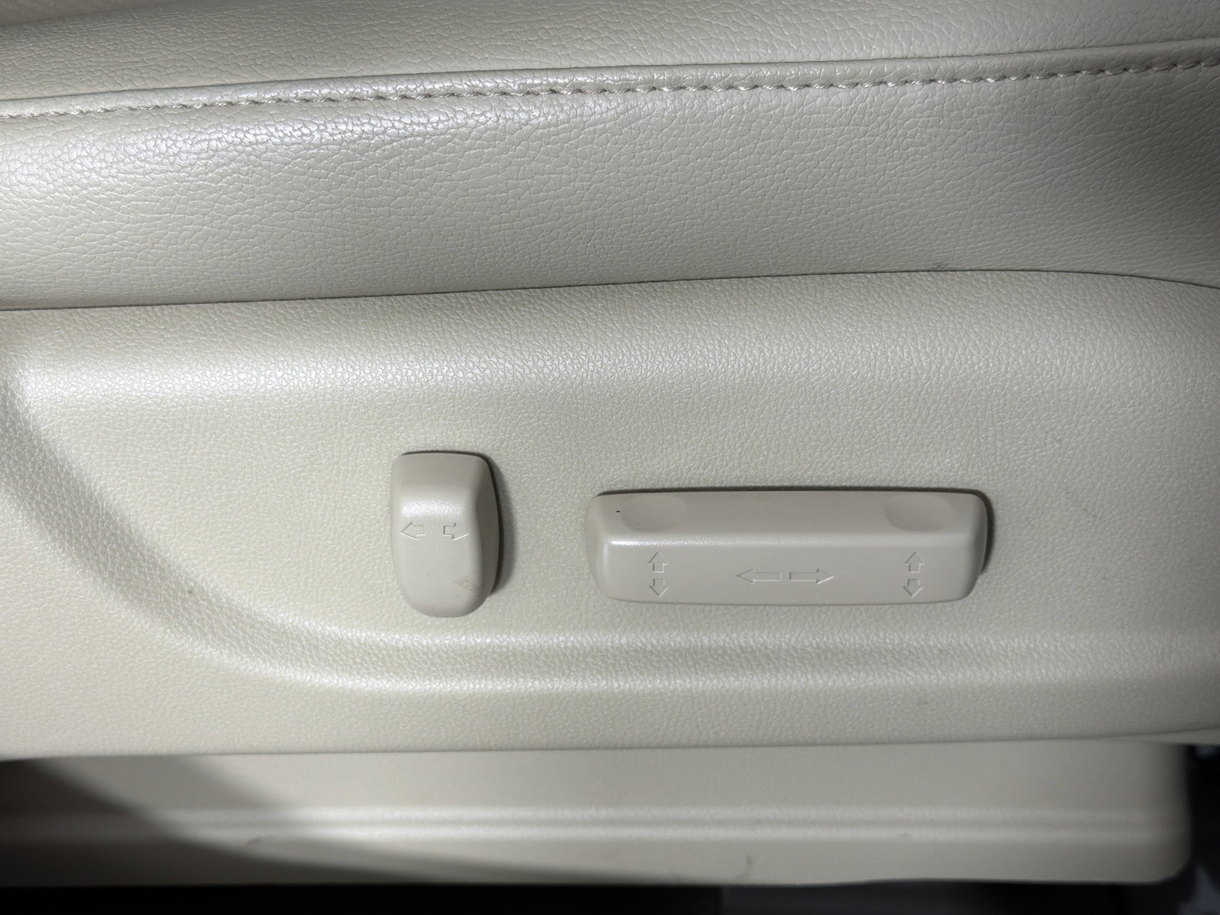 Used 2017 Acura RDX AWD w/ Advance Package image 29