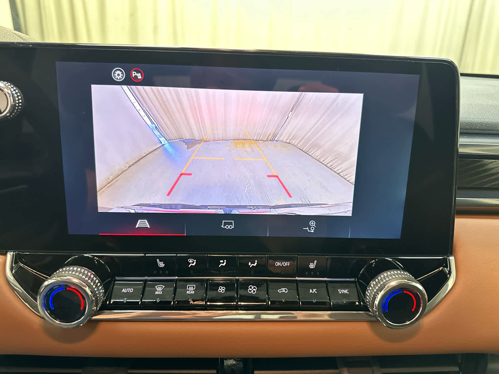 New 2026 GMC Canyon AT4 image 17