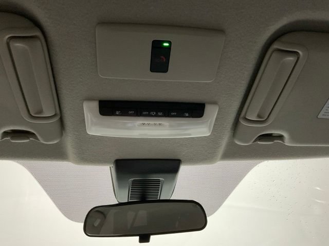 Used 2023 Nissan Kicks SR w/ SR Premium Package FWD image 35