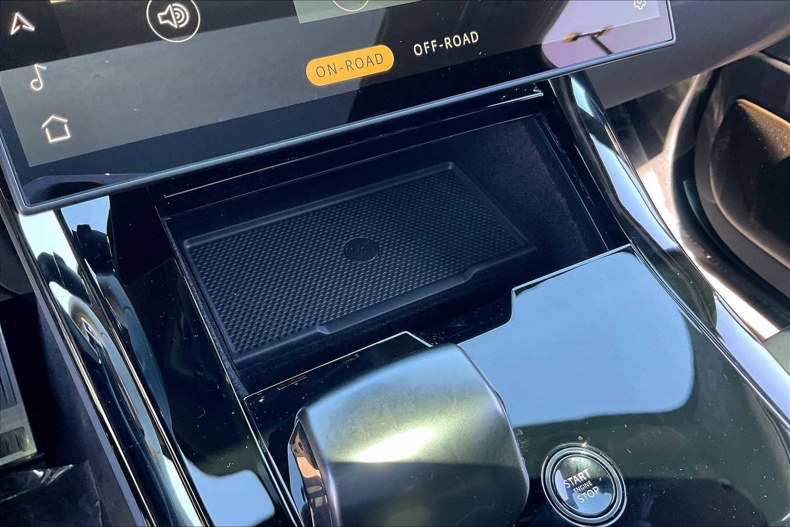 New 2025 Land Rover Range Rover Sport SV Edition Two image 21