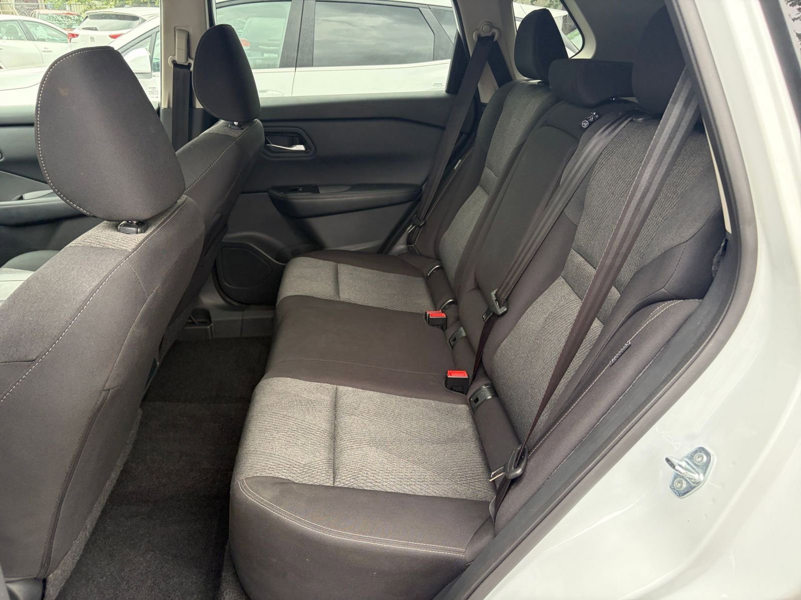 Used 2025 Nissan Rogue SV AWD/4WD image 38