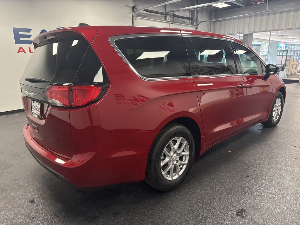 New 2026 Chrysler Voyager LX image 10