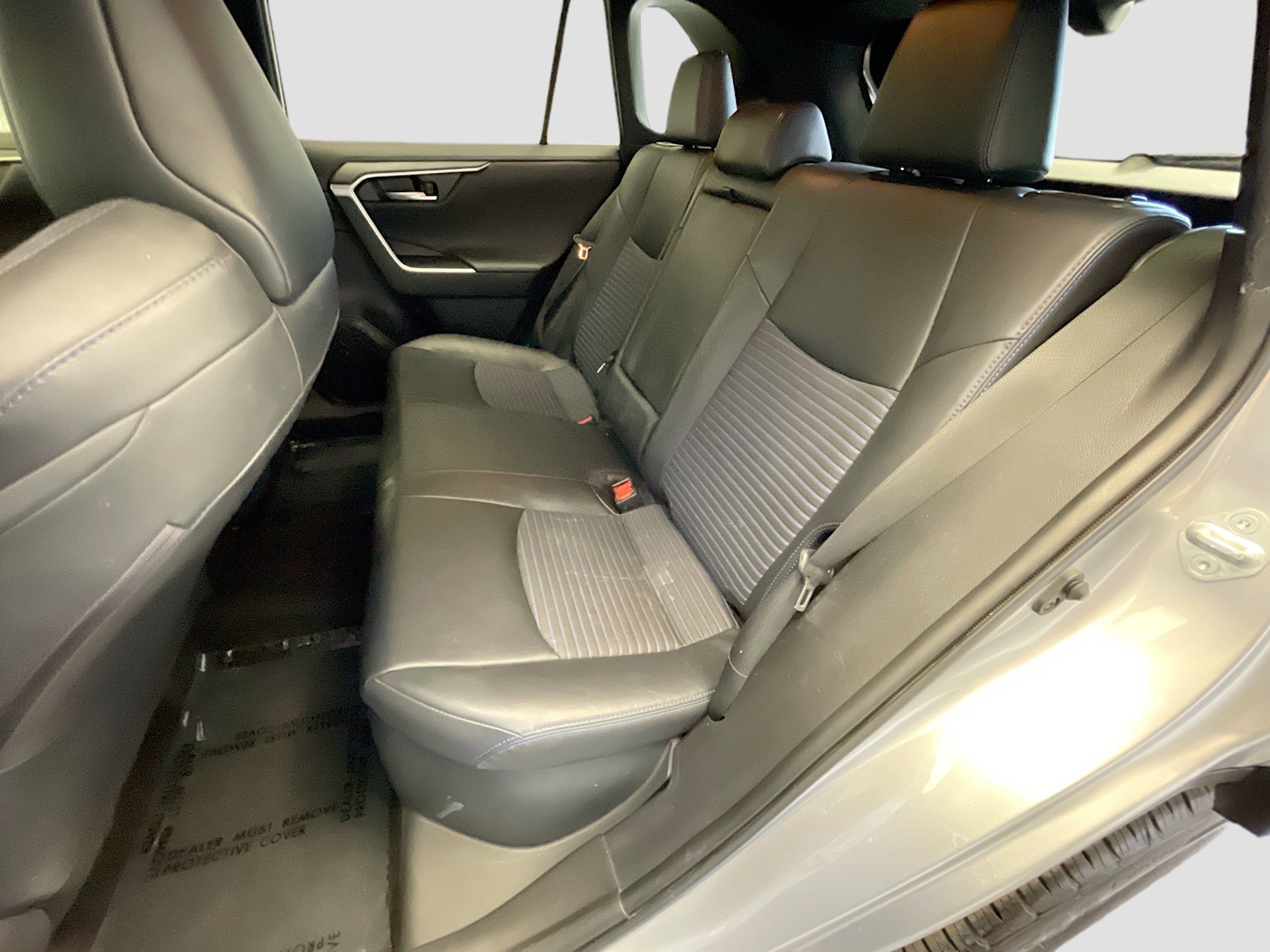 Used 2019 Toyota RAV4 XSE w/ Carpet Mat Package image 15