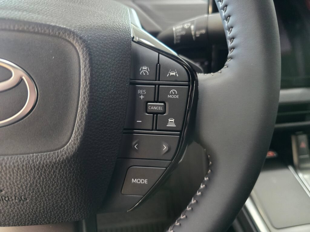 New 2026 Toyota C-HR AWD/4WD image 19