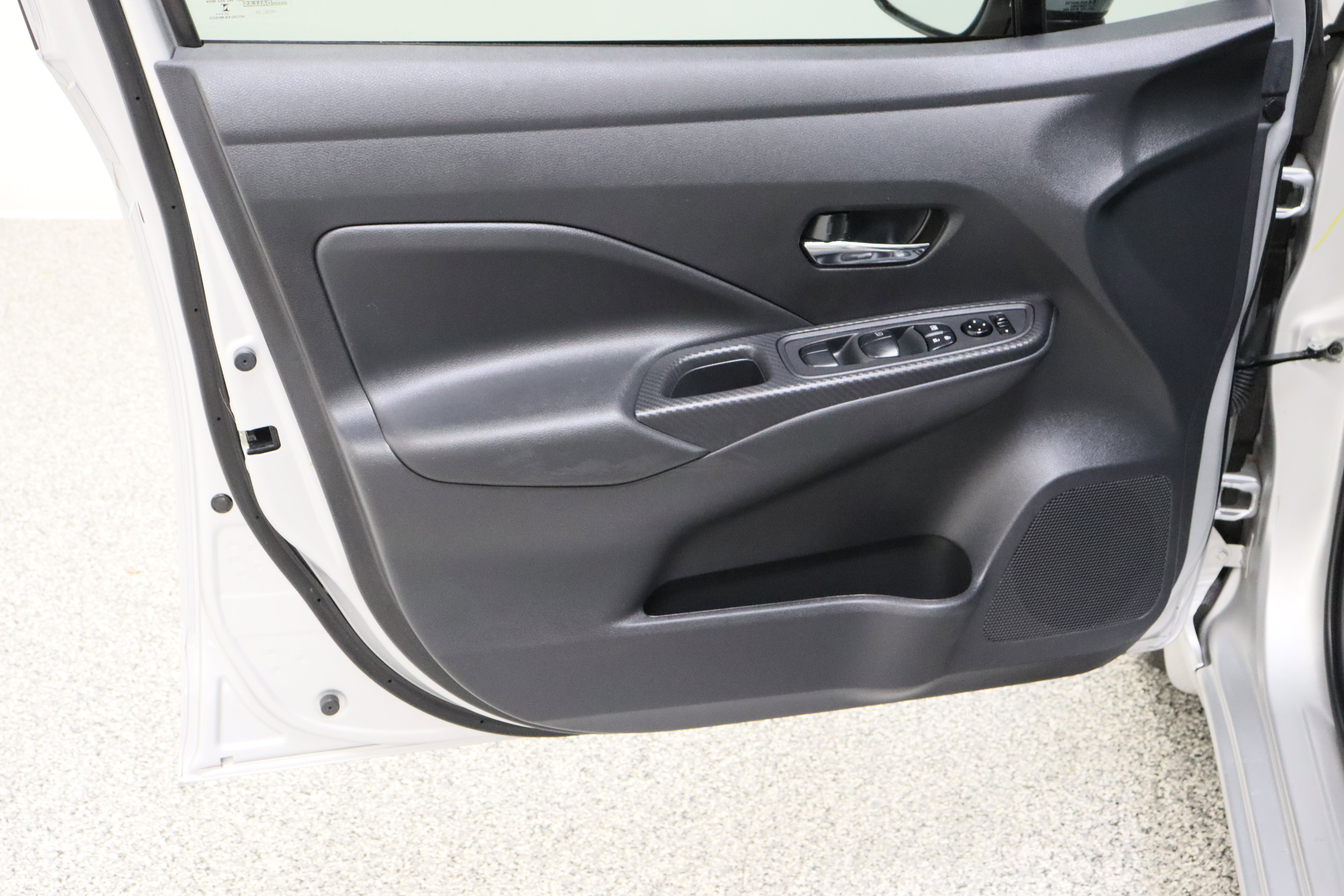 Used 2025 Nissan Versa SV w/ Trunk Package image 12