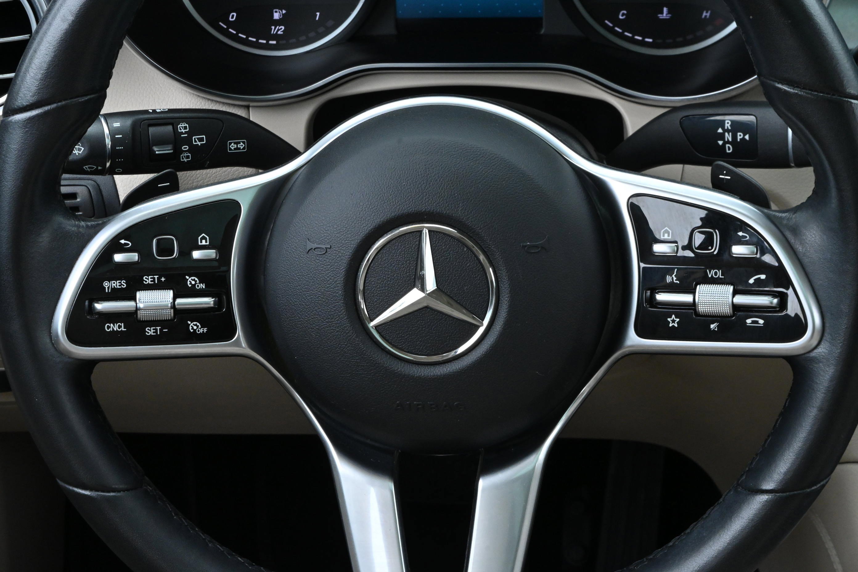 Used 2021 Mercedes-Benz GLC 300 image 27