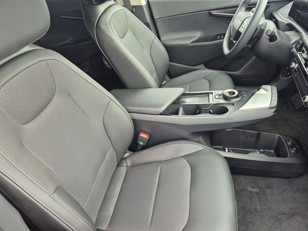 New 2025 Kia EV6 Light w/ Light LR Technology Package image 15
