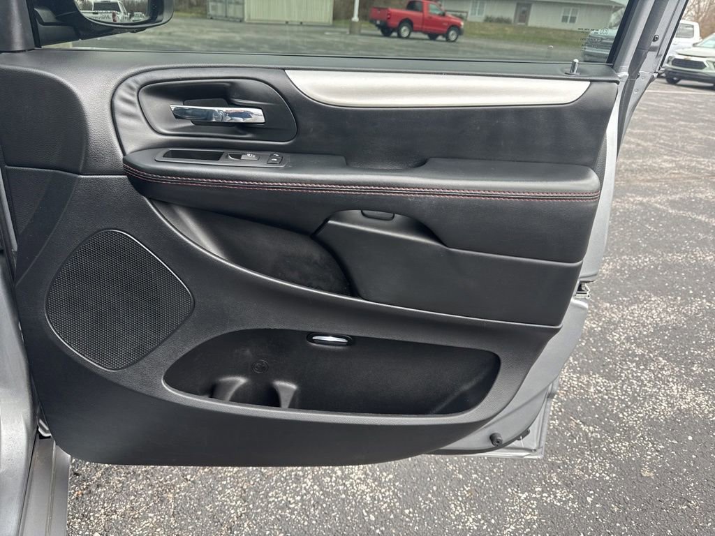 Used 2020 Dodge Grand Caravan GT image 27