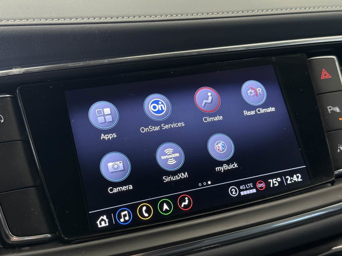 Used 2024 Buick Enclave Premium image 64
