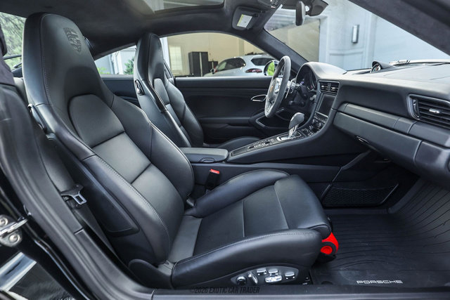 Used 2014 Porsche 911 Turbo S AWD/4WD image 37