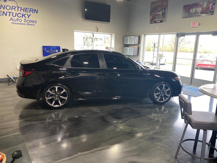 Used 2025 Honda Civic Sport Touring image 2