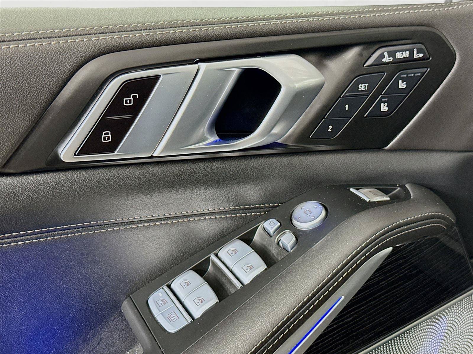 Used 2024 BMW X7 M60i w/ Executive Package AWD/4WD image 19