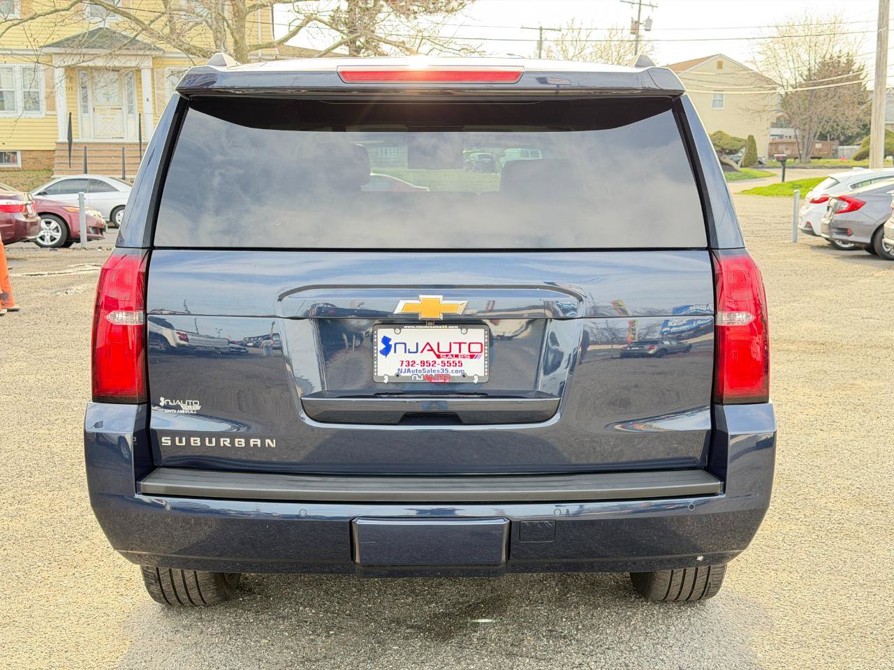 Used 2018 Chevrolet Suburban LT image 5