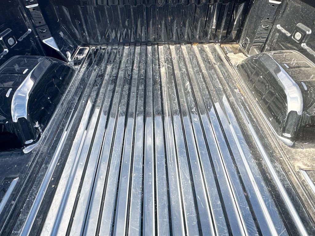 Used 2025 Chevrolet Silverado 1500 LT image 24