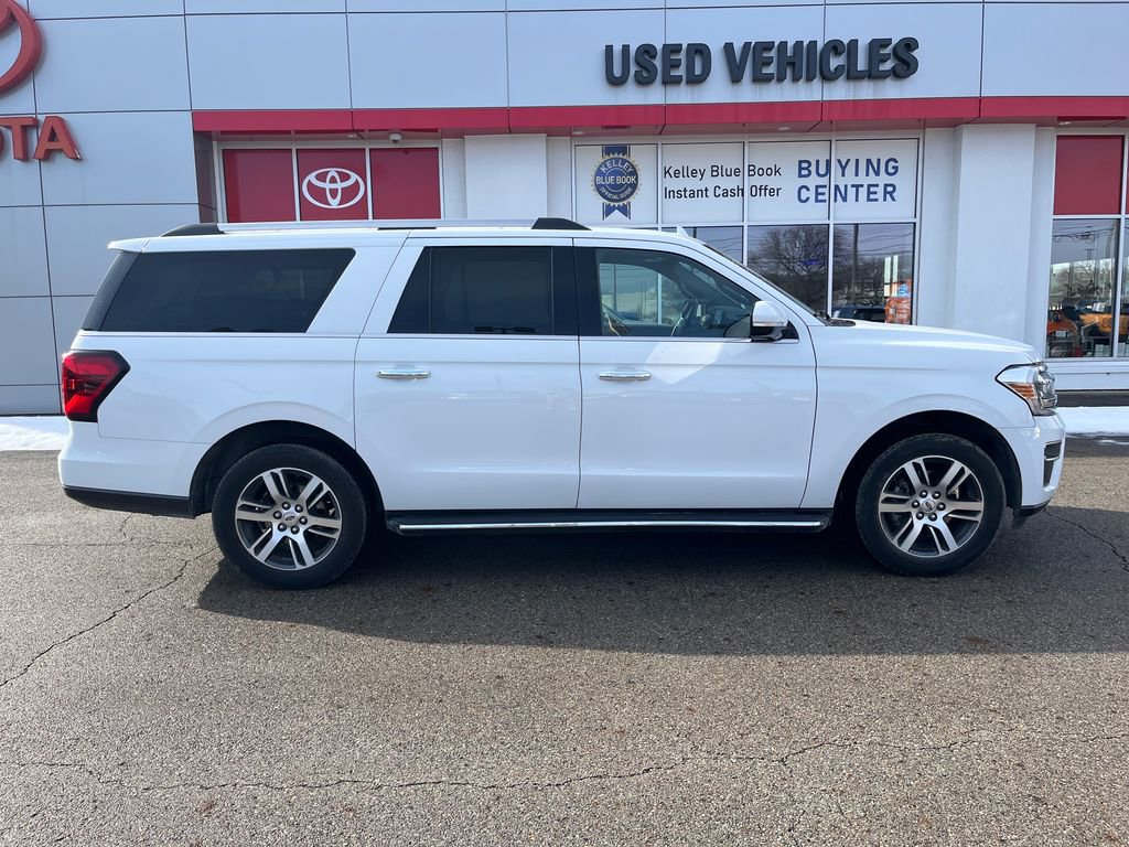 Used 2023 Ford Expedition Max Limited image 32
