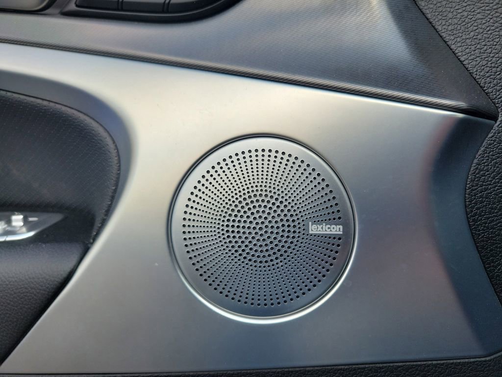 Used 2024 Genesis G70 3.3T Advanced image 22