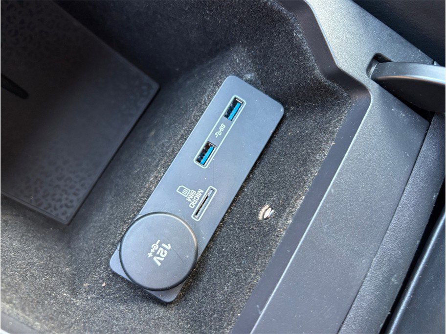 Used 2018 Jaguar E-PACE First Edition image 35