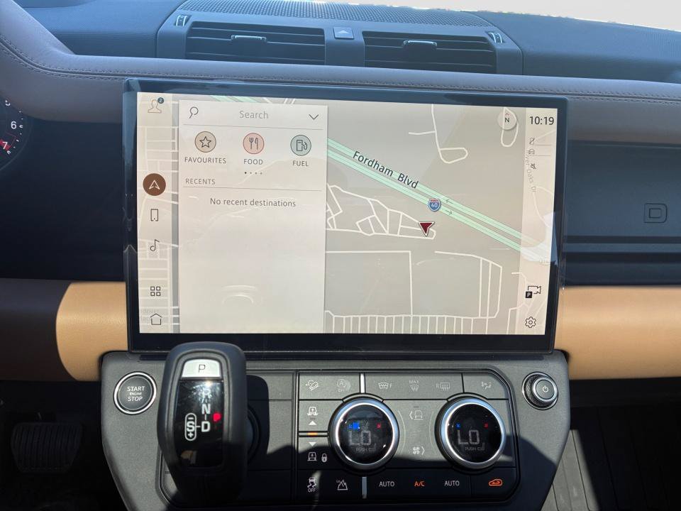 New 2026 Land Rover Defender 130 X-Dynamic SE AWD/4WD image 17