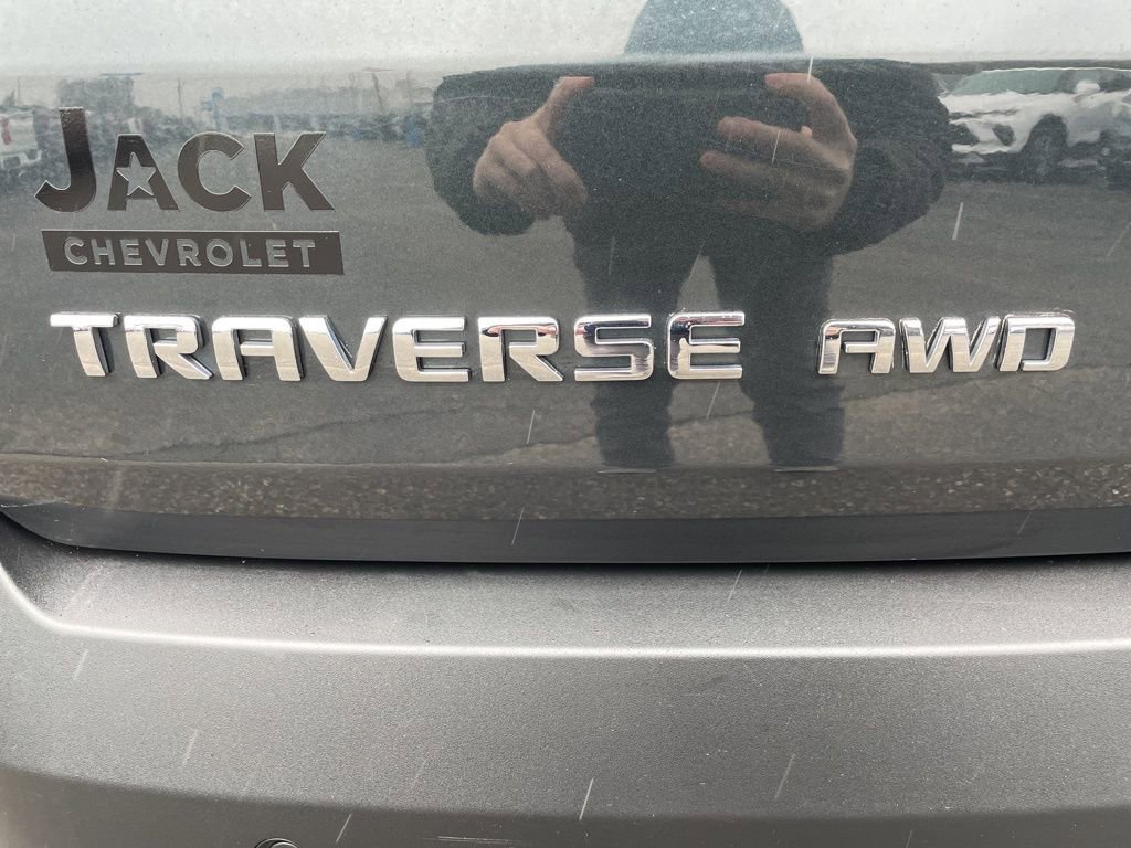 Used 2021 Chevrolet Traverse LT image 7