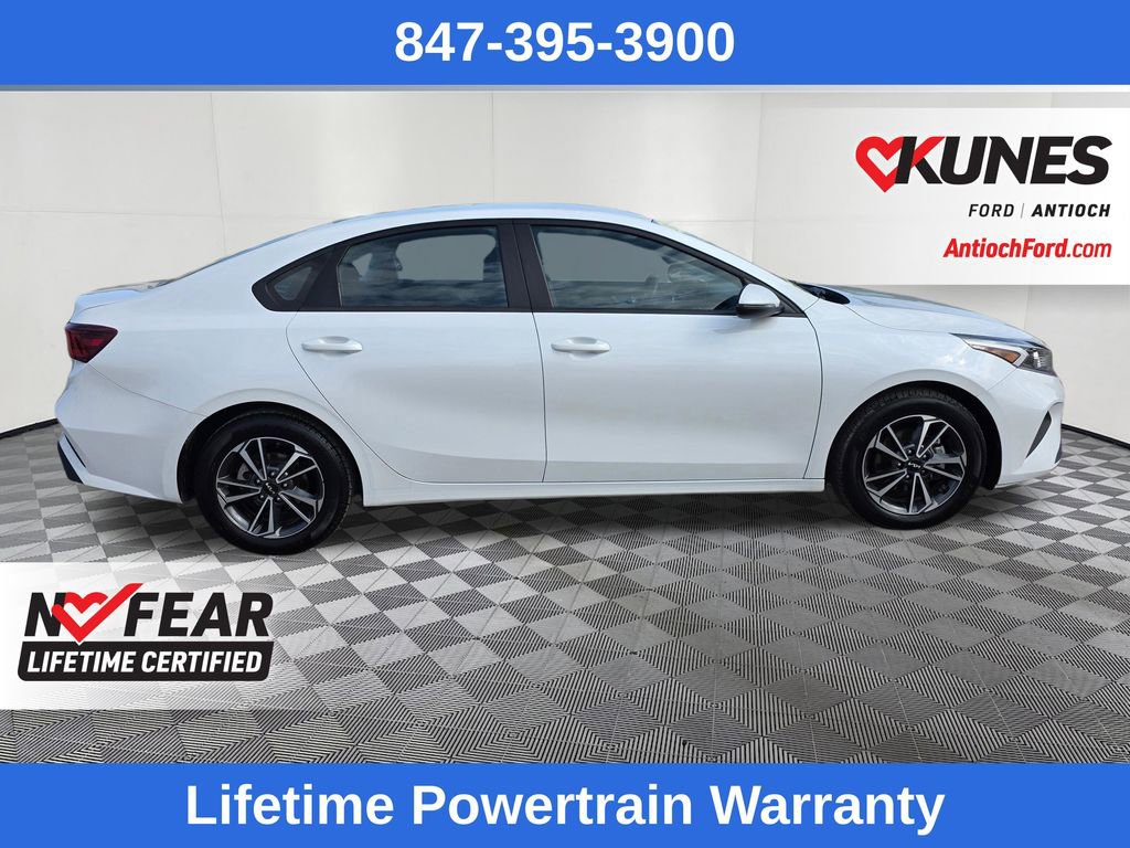 Used 2023 Kia Forte LXS w/ LXS Technology Package image 8