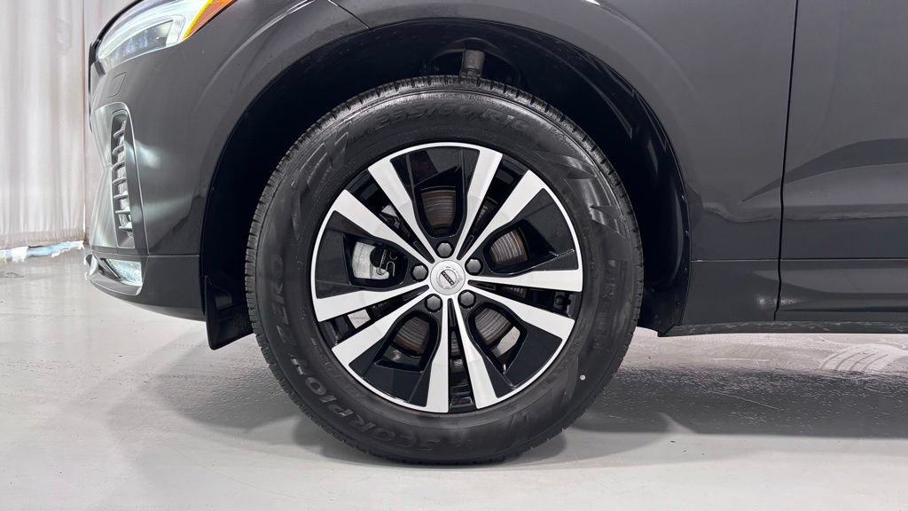Certified 2025 Volvo XC60 B5 Core AWD/4WD image 30