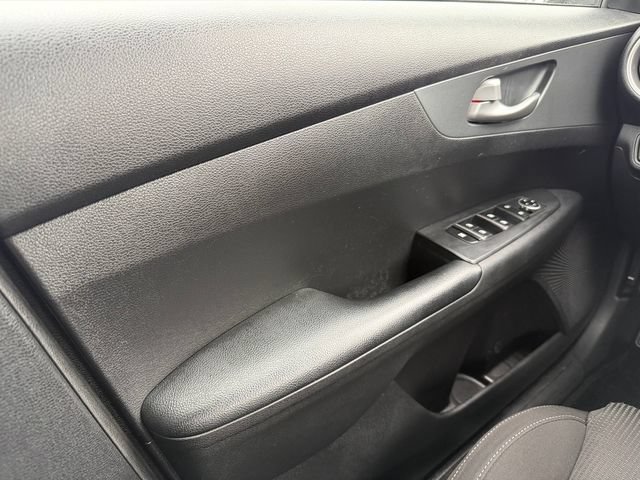 Used 2021 Kia Forte LXS FWD image 31