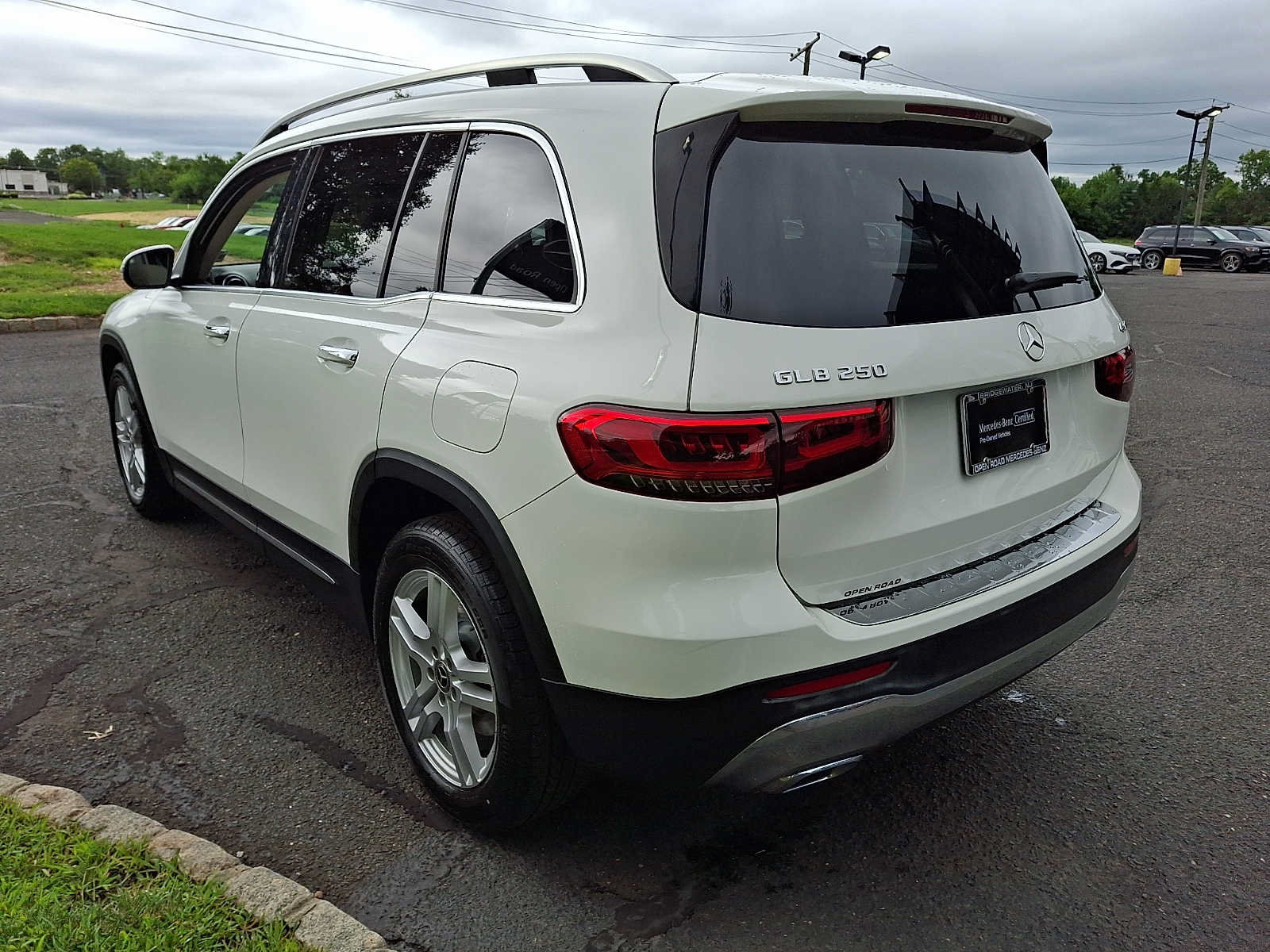 Certified 2023 Mercedes-Benz GLB 250 4MATIC image 4