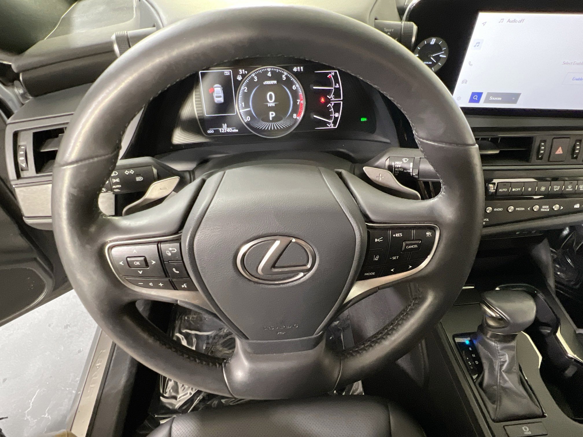 Used 2023 Lexus ES 350 w/ Premium Package image 11