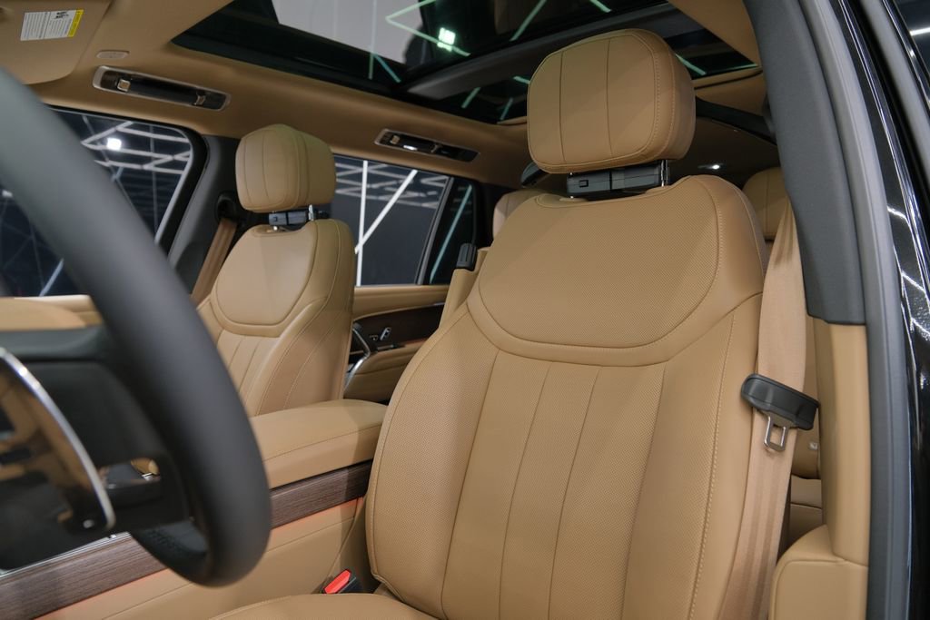 Used 2026 Land Rover Range Rover Long Wheelbase SE image 28