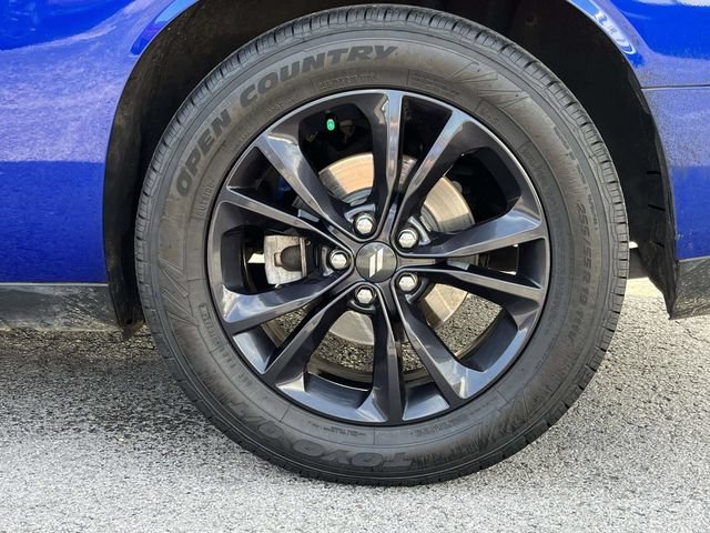 Used 2022 Dodge Challenger SXT w/ Blacktop Package AWD/4WD image 11