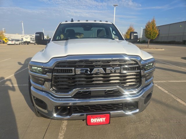 New 2027 RAM 5500 4x4 Regular Cab image 2