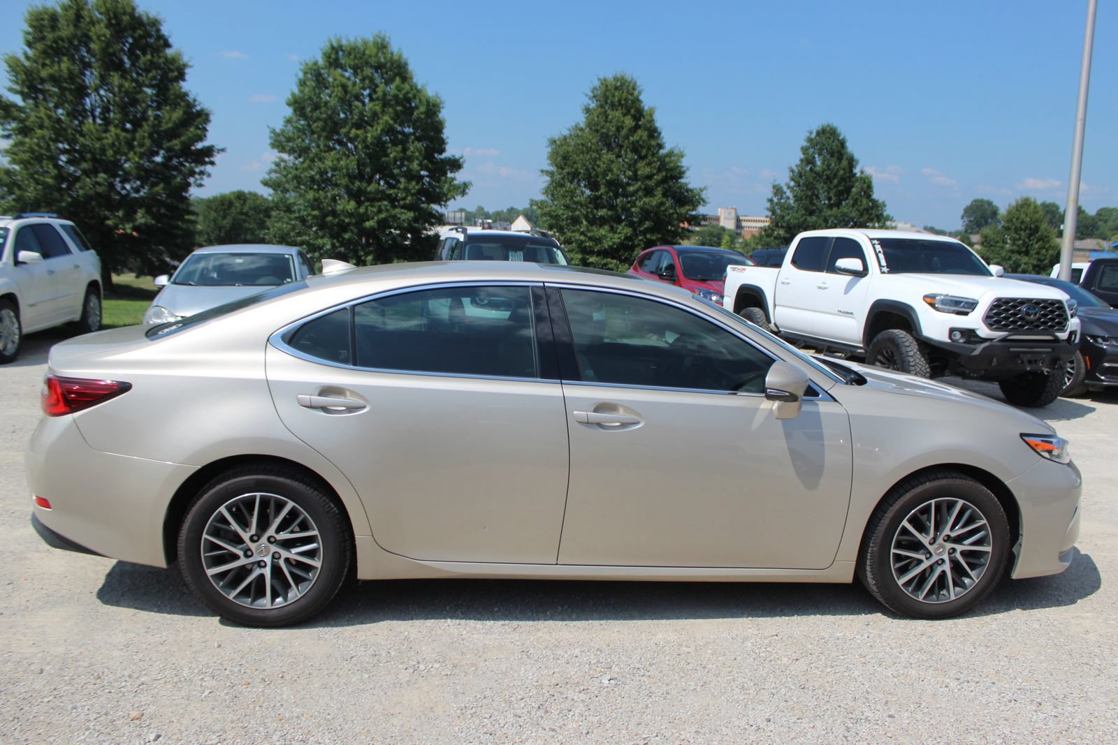 Used 2017 Lexus ES 350 FWD image 7