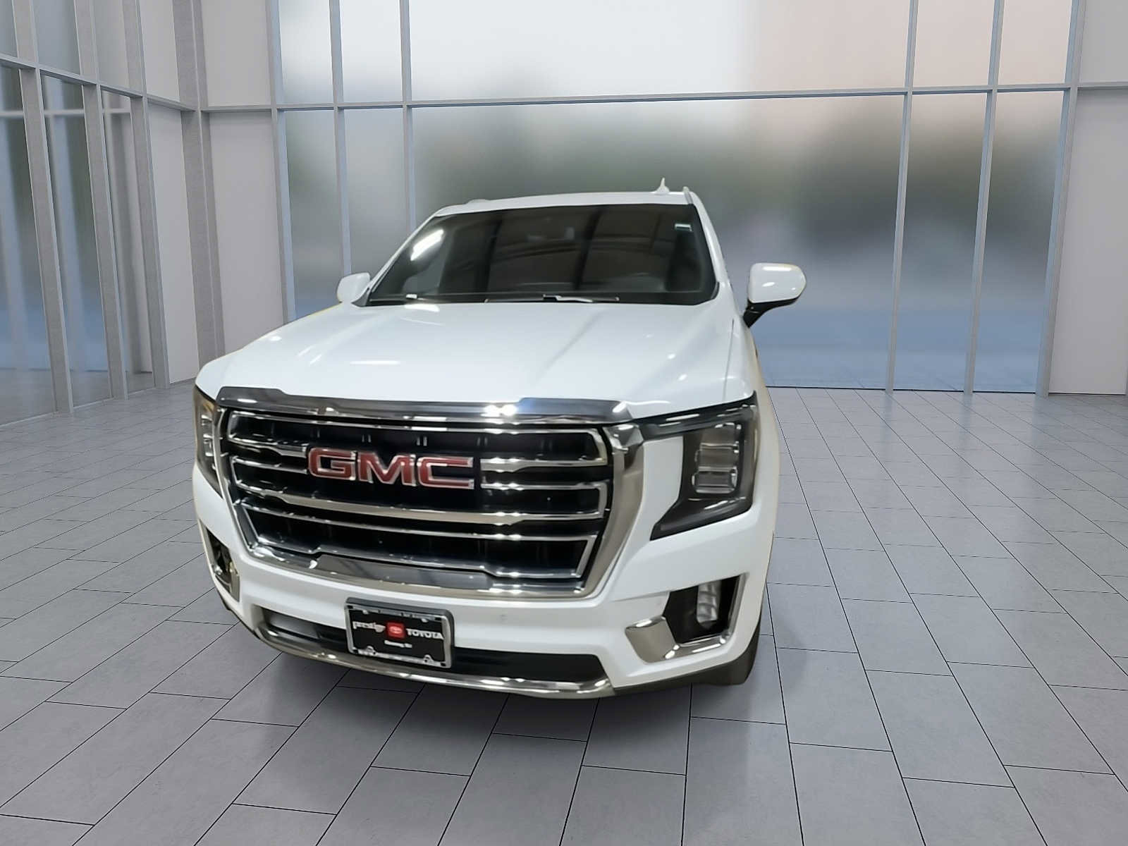 Used 2024 GMC Yukon SLT image 3